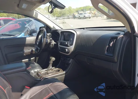 2015 GMC Canyon Slt z USA, uszkodzony, nr VIN 1GTG5CE39F1176746